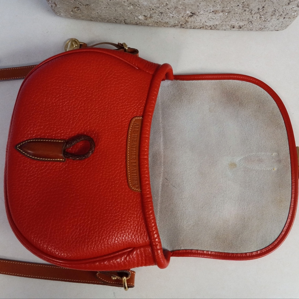 Dooney & Bourke Vintage 1990's, Outback Collection, Large Saddle Bag. - Picture 13 of 16